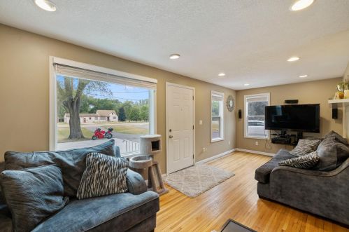 7221 River Rd, Minneapolis, MN 55430-1333