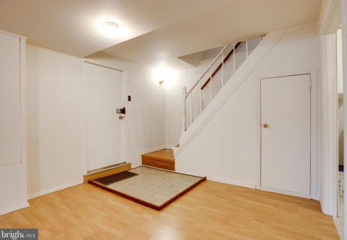 7321 Lamar Dr, Springfield VA  exterior