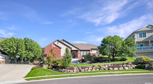 13707 Annie Lace Way, Draper, UT 84020-7516