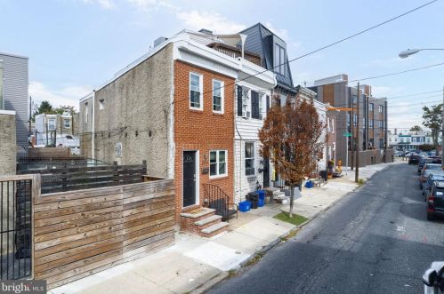 2304 Belgrade St, Philadelphia, PA 19125-3614