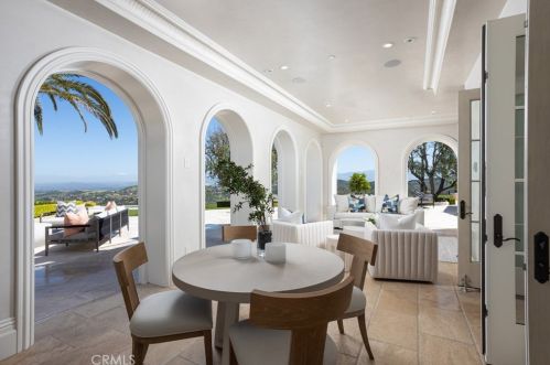 76 Golden Eagle, Irvine CA  92603-0309 exterior