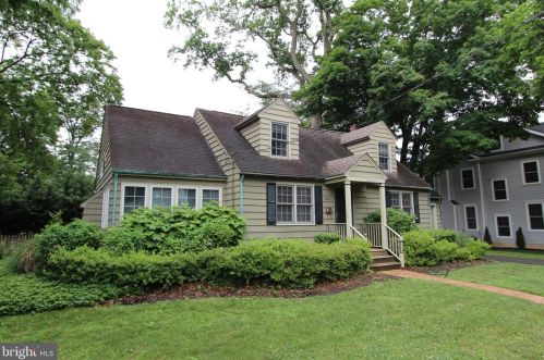 134 Peyton Ave, Tavistock NJ  08033-2610 exterior