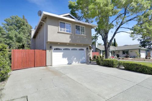 261 Park Ln, Vacaville, CA 95687-6674