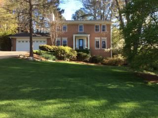 4852 Mcpherson Dr, Roswell, GA 30075-4017