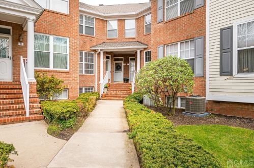 17 Franklin School Way, Metuchen, NJ 08840-1863