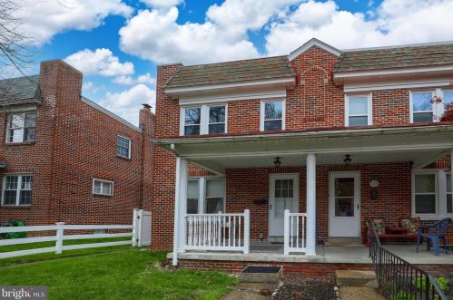 737 Madison St, Lancaster, PA 17602-2421