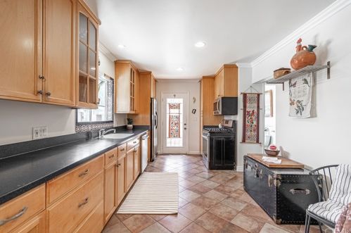 1665 Ivanhoe St, Anaheim, CA 92804-6507
