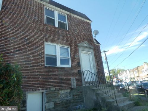 200 Albanus St, Philadelphia, PA 19120-3504