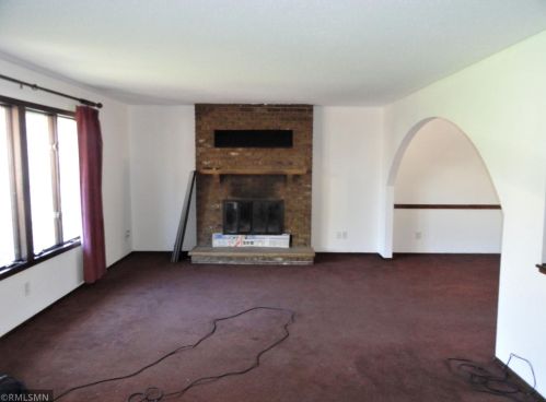 1976 Edgewater Ave, Saint Paul MN  55112-7923 exterior