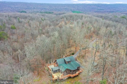 204 Quiet Place Ln, Berkeley Springs WV  25411-6633 exterior