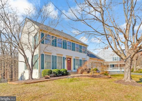 12125 Darnley Rd, Woodbridge VA  22192-6615 exterior