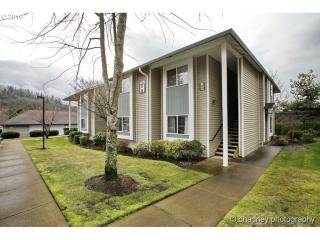 4776 Powell Blvd, Damascus, OR