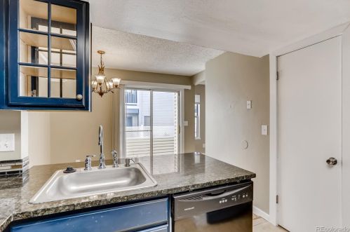 17204 Frd Dr, Aurora CO 80017-3258 exterior