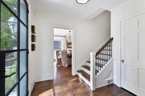 4238 Club Ln, Atlanta GA  30319-1140 exterior
