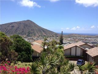 985 Kaahue St, Honolulu HI  96825-1348 exterior