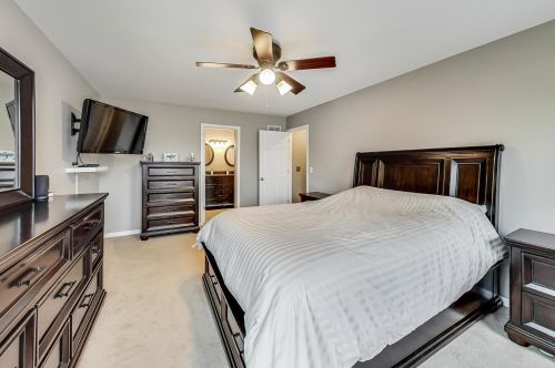 1045 Big Eagle Trl, Carol Stream IL  60188-9153 exterior