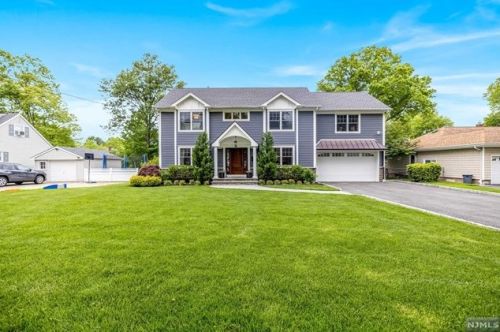 28 Gordon Pl, Ridgewood, NJ 07452-3513