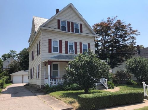 5 Summer St, Westerly, RI 02891-2242
