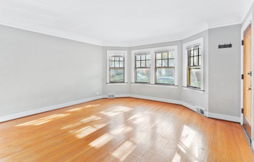 2730 Balmoral Ave, Chicago, IL 60625-3204