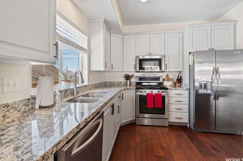 7994 Springshire Dr, Park City UT 84098-5396 exterior