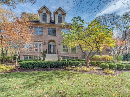 1212 Bonnema Ct, Naperville, IL 60565-5238