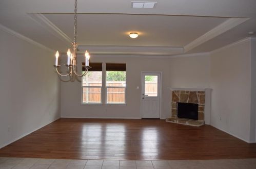 7720 Berrenda Dr, Fort Worth TX  76131-5158 exterior