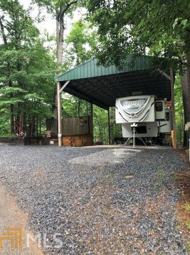 206 10th St, Ellijay, GA 30540-9381
