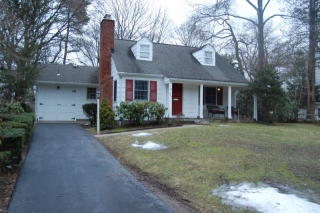 604 Buena Vista Way, Wyckoff, NJ 07481-1301