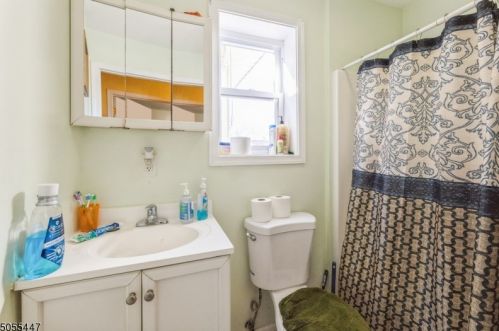 102 16th St, Paterson NJ 07524-2009 exterior