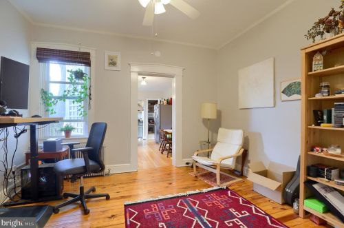 433 Walnut St, Lancaster PA  17603-3362 exterior