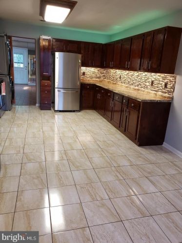 18155 Olde Port Ln, Triangle VA  22172-1029 exterior