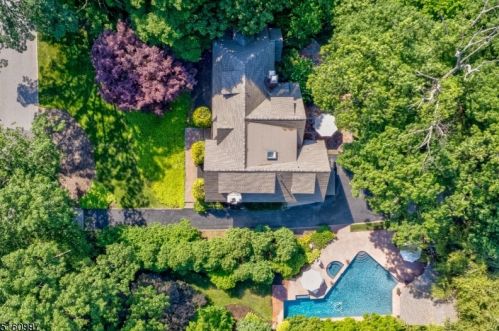 18 Sutherland Rd, Montclair, NJ 07042-2443
