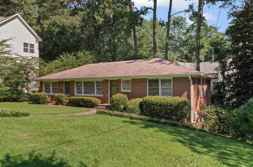 2021 Fairway Cir, Atlanta GA  30319-3824 exterior