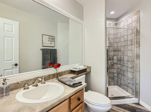 7693 Duquesne Way, Aurora CO 80016-1317 exterior