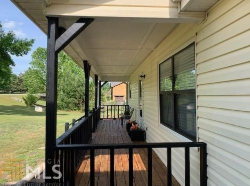 87 Barton Ln, Villa Rica, GA 30180-4042