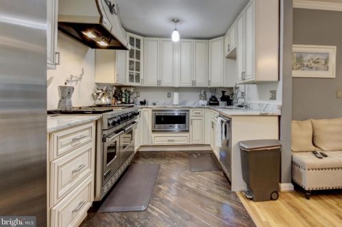 9732 Glen Ave, Silver Spring, MD 20910-1135