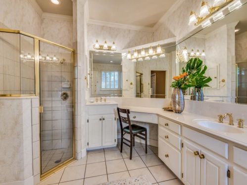 6116 Terrace Oaks Ln, Fort Worth TX  76112-1072 exterior