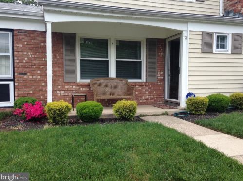 19 Farragut Ct, Willingboro, NJ 08046-2018