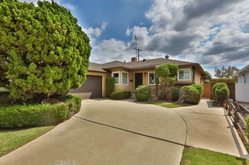 15932 Santa Fe St, Whittier, CA 90603-2877