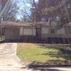 2499 Oak Cir, Ellenwood, GA 30294-3411