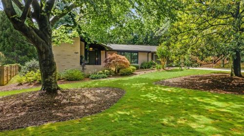 1549 High Haven Ct, Atlanta, GA 30329-3203