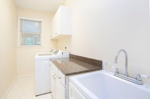 807 Brookhaven Springs Ct, Atlanta GA  30342-3551 exterior
