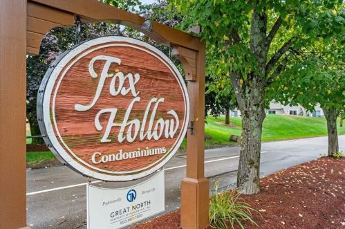 727 Fox Hollow Dr, Hudson, NH 03051-4886