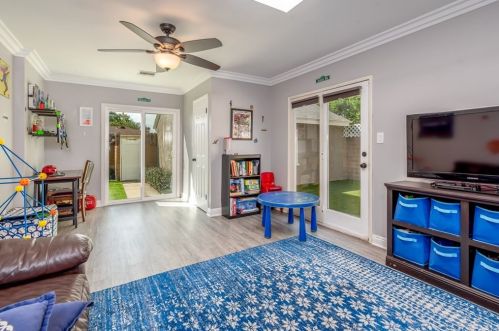 755 Janss St, Anaheim CA  92805-2569 exterior