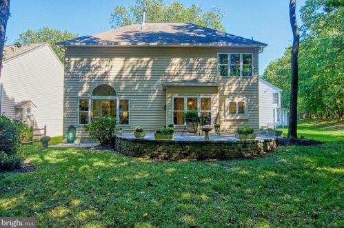 14 Stratford Garden Ct, Silver Spring MD 20904-1560 exterior