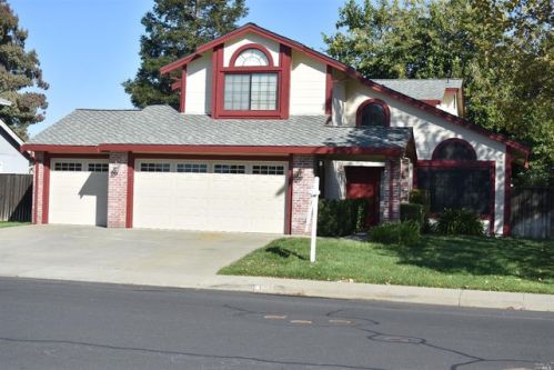 365 Marna Dr, Vacaville, CA 95687-7347
