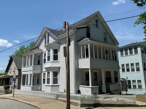 125 Elm St, Woonsocket, RI 02895-2102