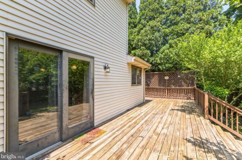 142 Hawthorne Ave, Tavistock NJ 08033-1401 exterior