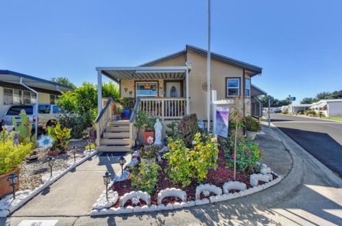90 Calle Anta, Elk Grove, CA 95624-2555