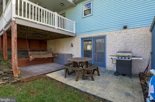 15 Rosewood Dr, Lancaster PA  17603-9329 exterior